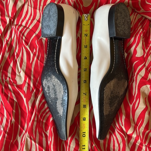 Vintage Gabrielle Strehle white leather flats 37.5 Made in Italy. 1990s - Picture 4 of 6